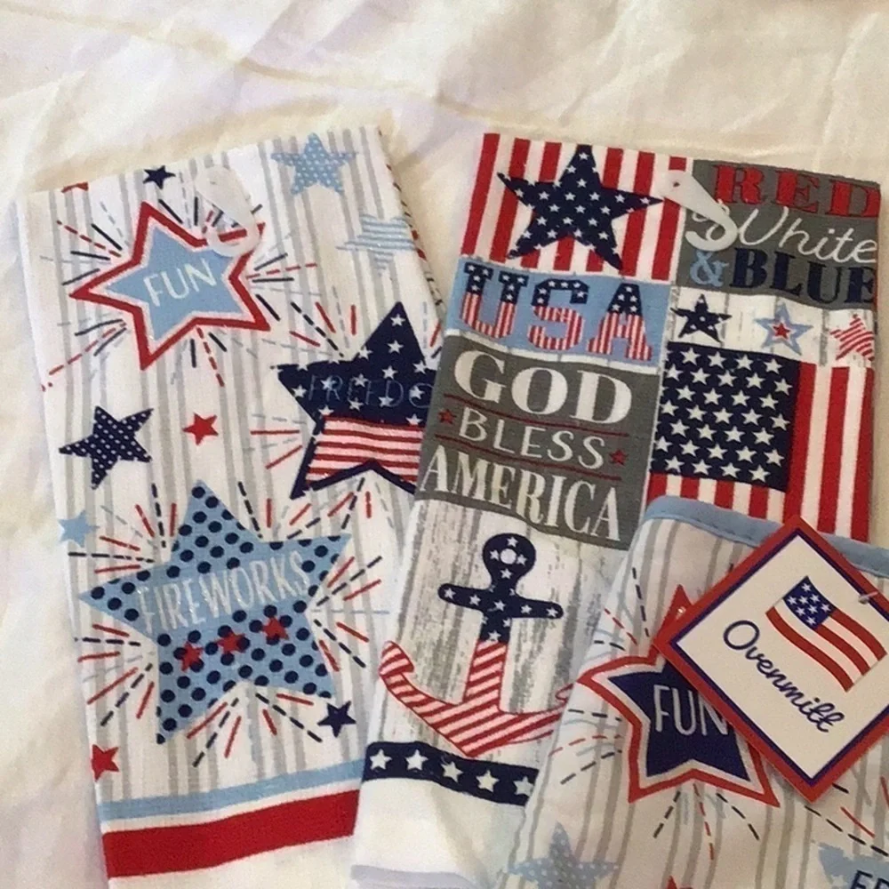 July 4th Freedom Fireworks Kitchen Towels and Oven Mitt NWT